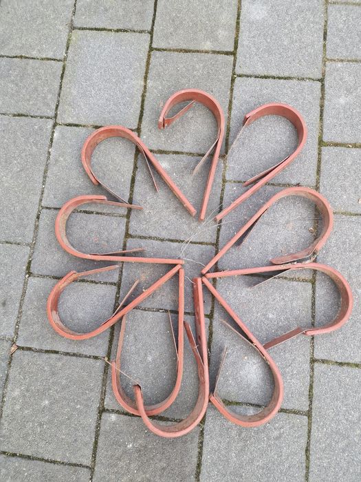 Sprzedam uchwyty do mocowania rynien