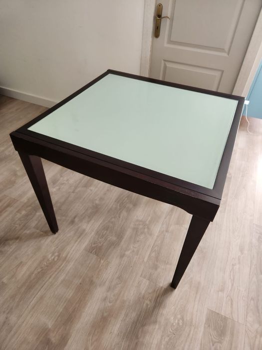 Mesa extensível com 4 cadeiras