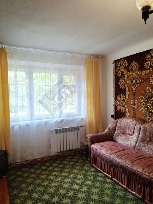 Продам 2-х кіімнатну квартиру + гараж  17 Квартал.