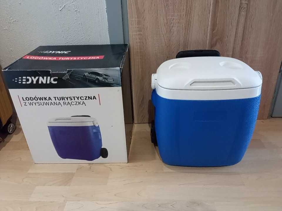 Lodówka turystyczna dynic na kółkach z rączką 16 l