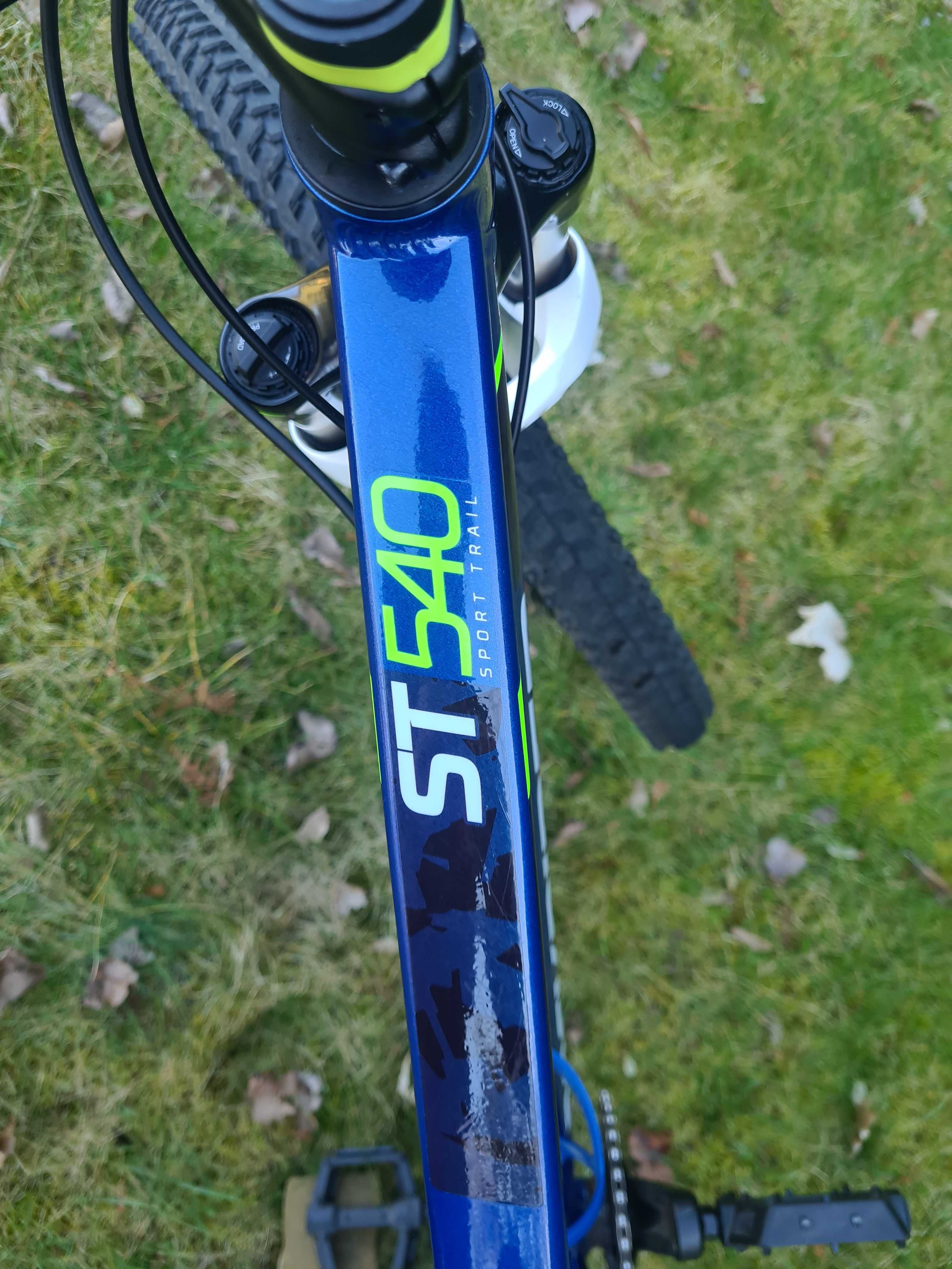 Rower Rockrider 540 ST, 27,5 rozmiar S plus kask