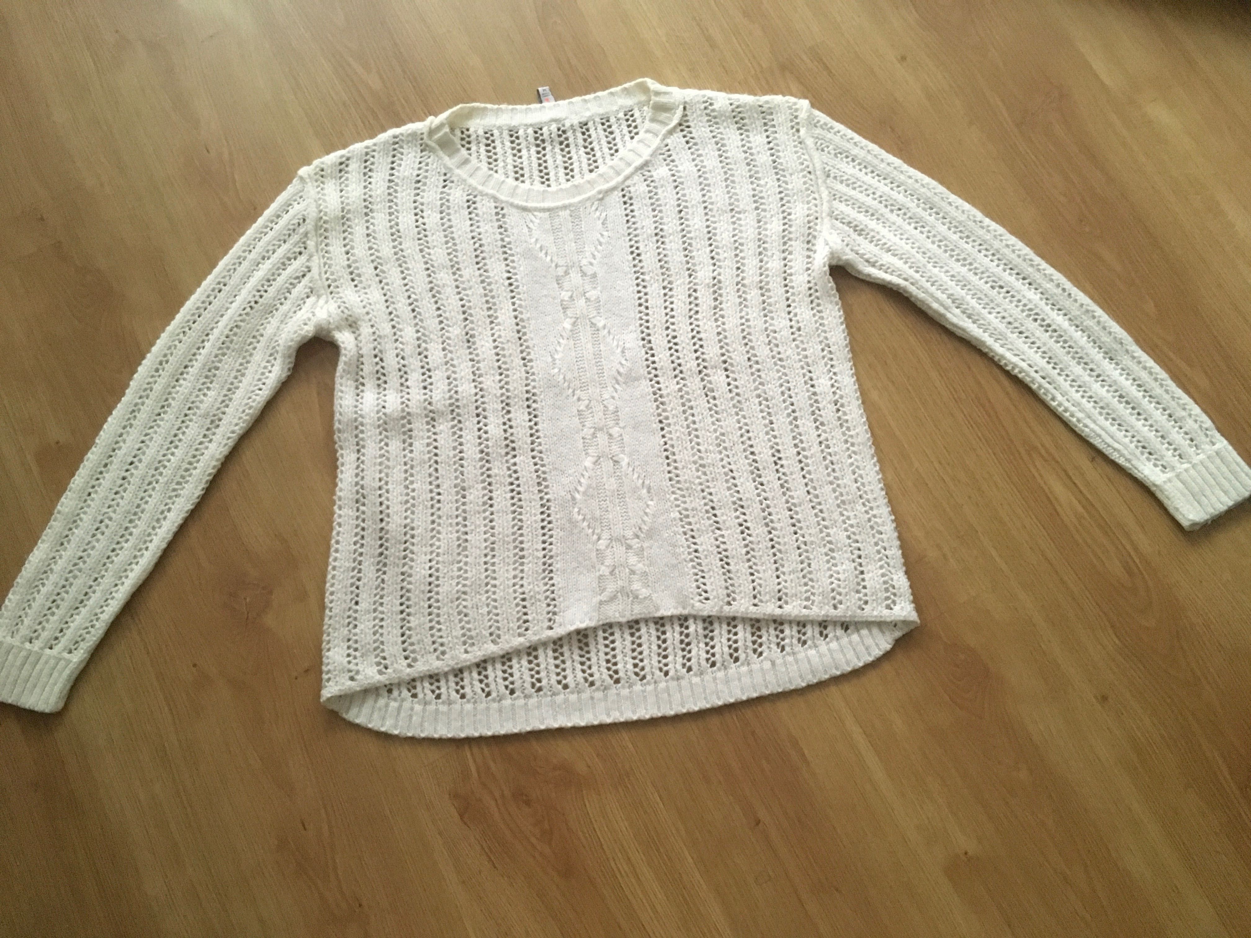 Sweter damski ecru luźny splot 38/M