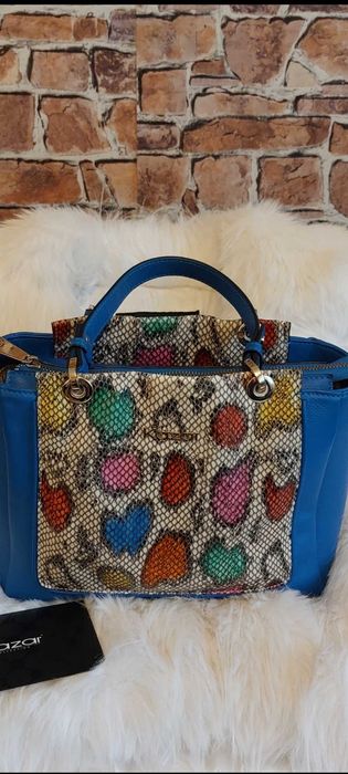 Niebieska  skórzana torebka damska z motywem skóry wężowej Marki Kazar