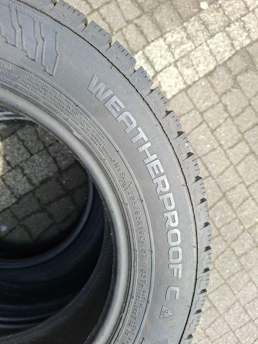 205/65r16C Nokian Waterproof C 107/105T pojedyncza całoroczna Bus