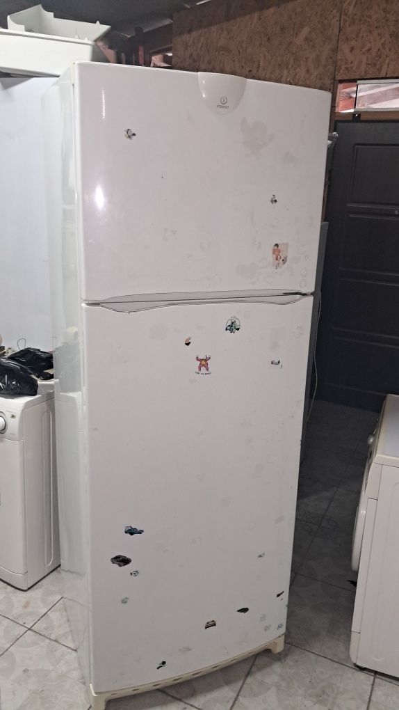 Холодильник Indesit No Frost