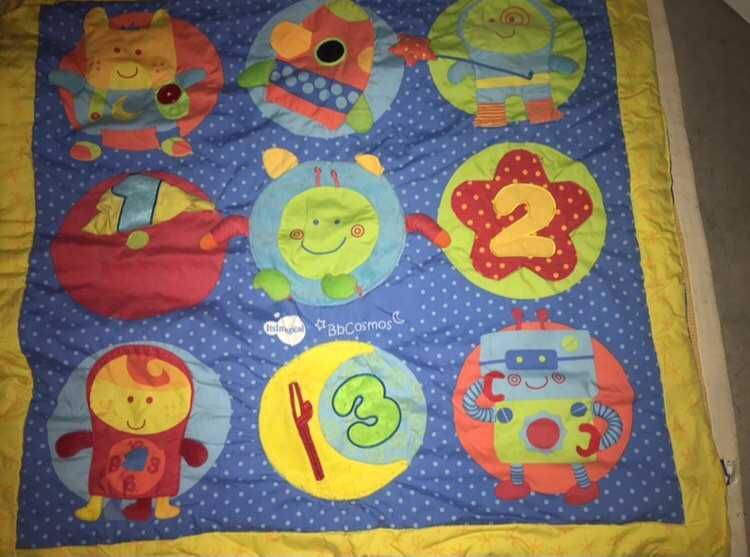 Tapete de atividades para bebé