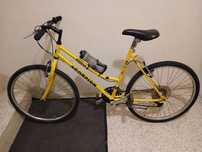 Bicicleta amarela da marca Scorpion