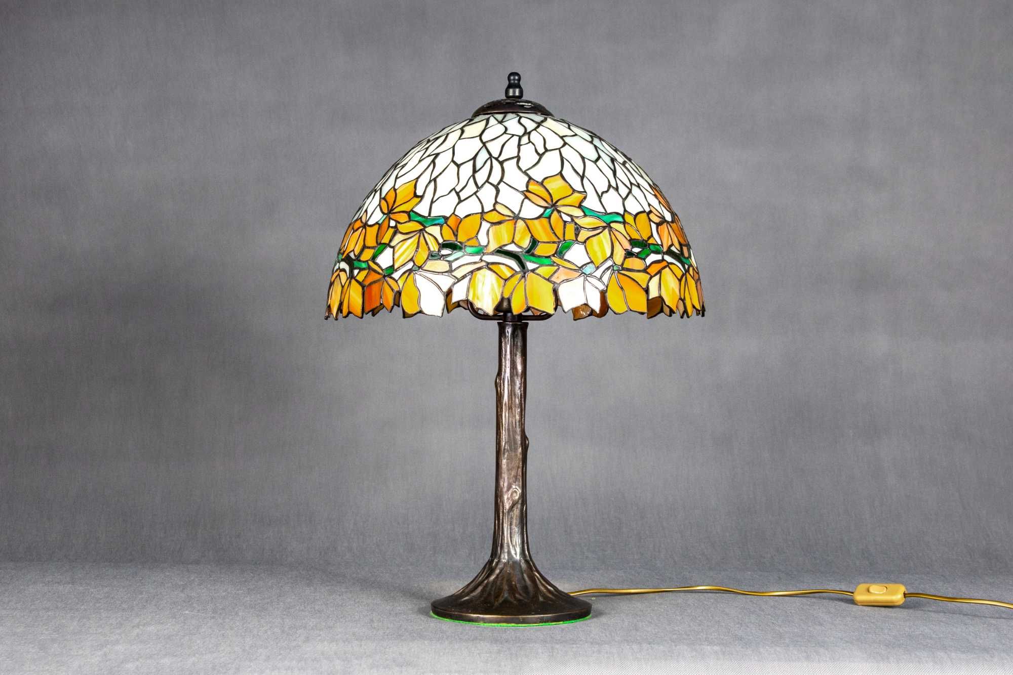 Mosiężna lampa gabinetowa / biurkowa z kloszem w stylu Tiffany