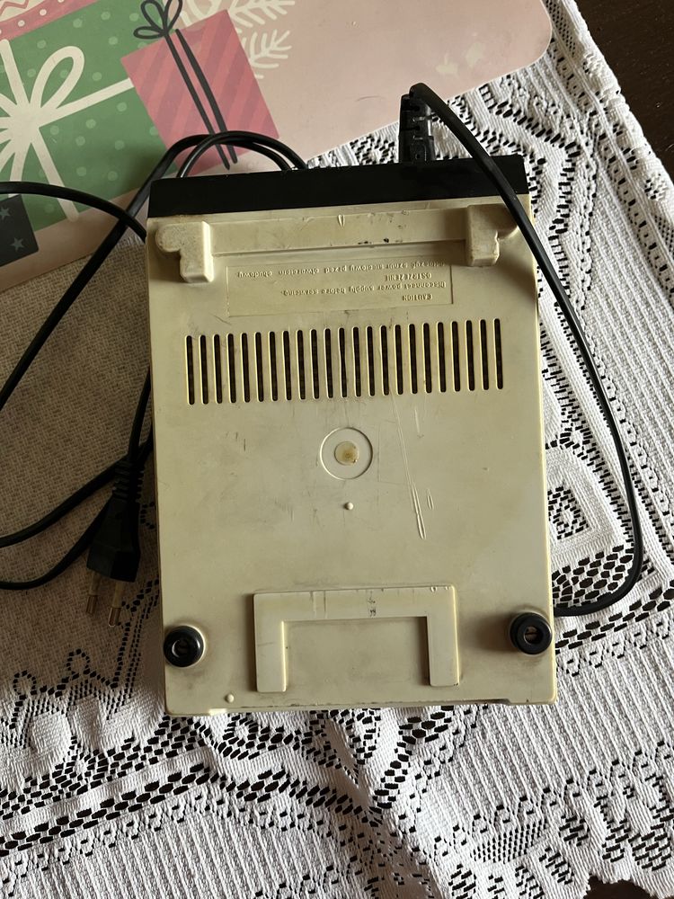 Kaukulator Elwro 144 z 1982 roku.