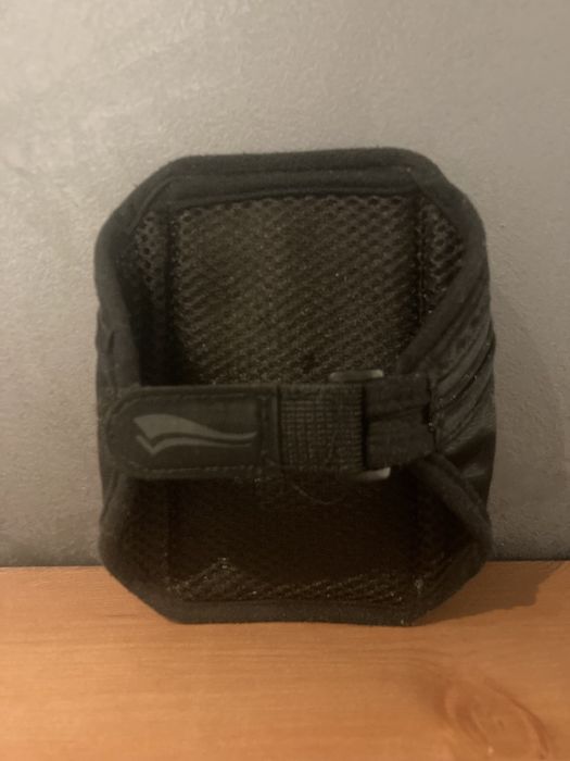 Opaska na ramię na telefon