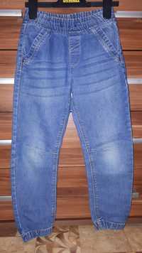 Spodnie jeans 128