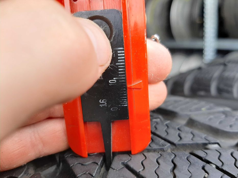 2x Opony zimowe 205/60R17 Pirelli SottoZero 3 / 7mm / 2019r