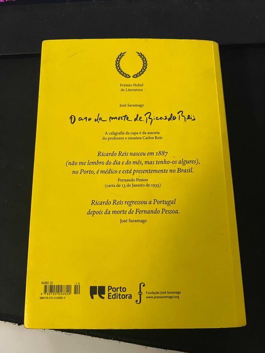 Livro "O ano da morte de Ricardo Reis" de José Saramago