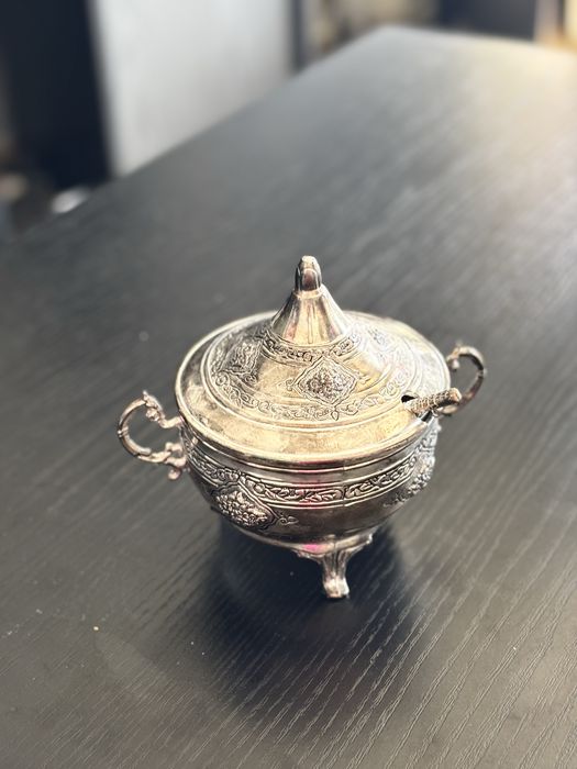 Posrebrzana cukiernica