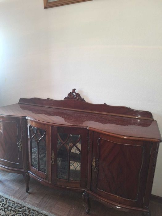 Mobília de Sala de Jantar (Cerejeira)