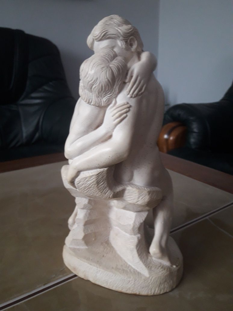 Rzeżba " Pocałunek" August Rodin. UNIKAT z szarfą.