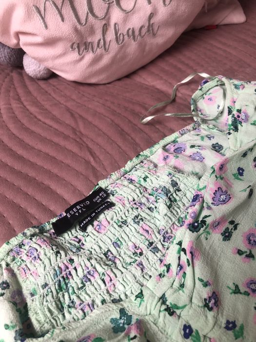 Bluzka typu hiszpanka