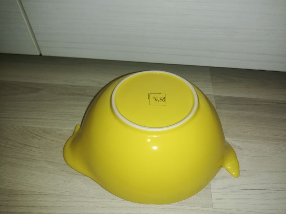 Szklana miska, żółta home and you.