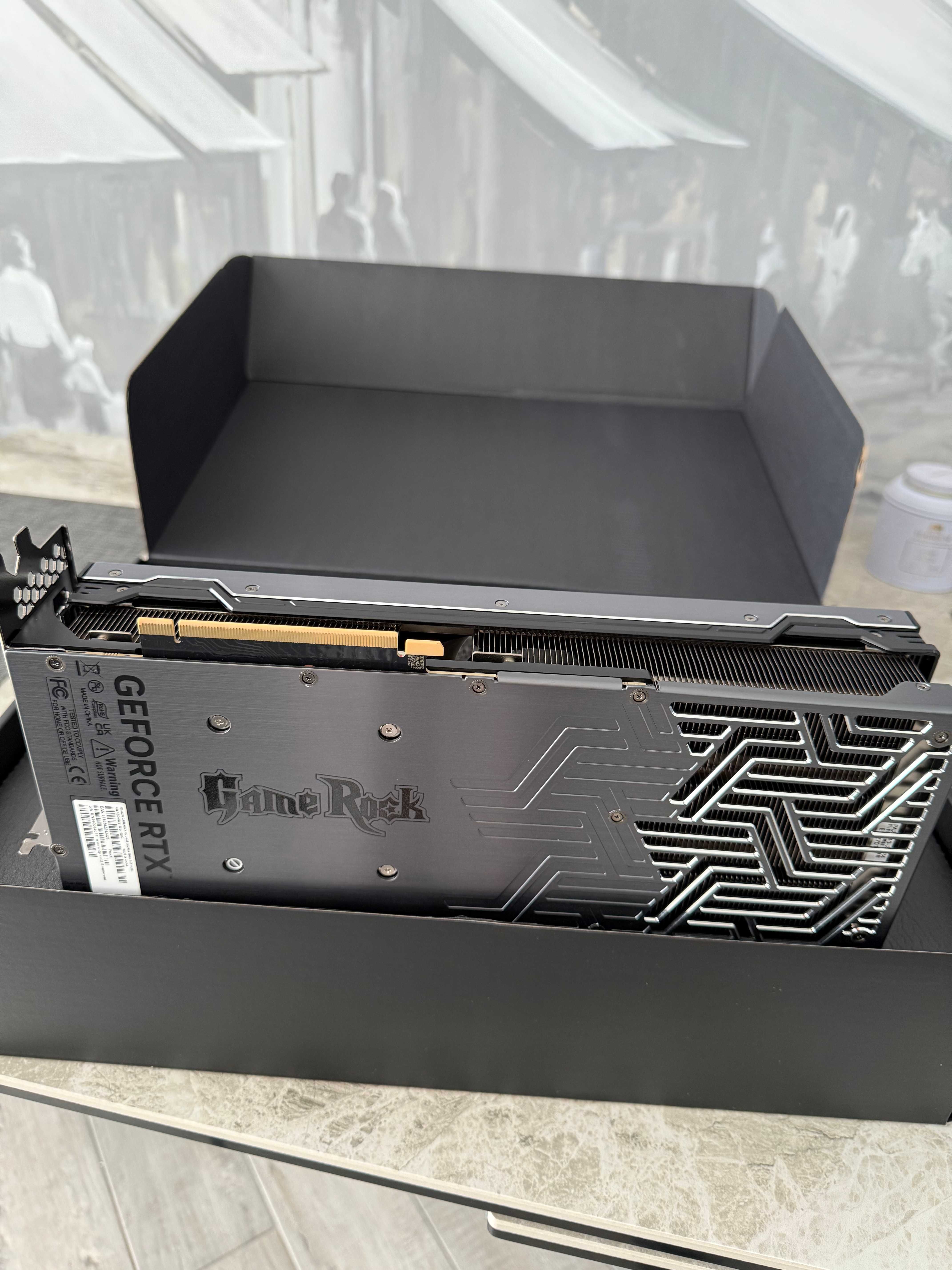 Відеокарта Palit GeForce RTX 4090 в стані нової