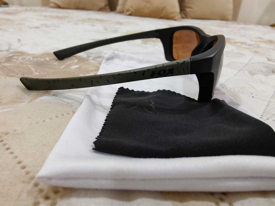 Óculos de sol novos da Fox.