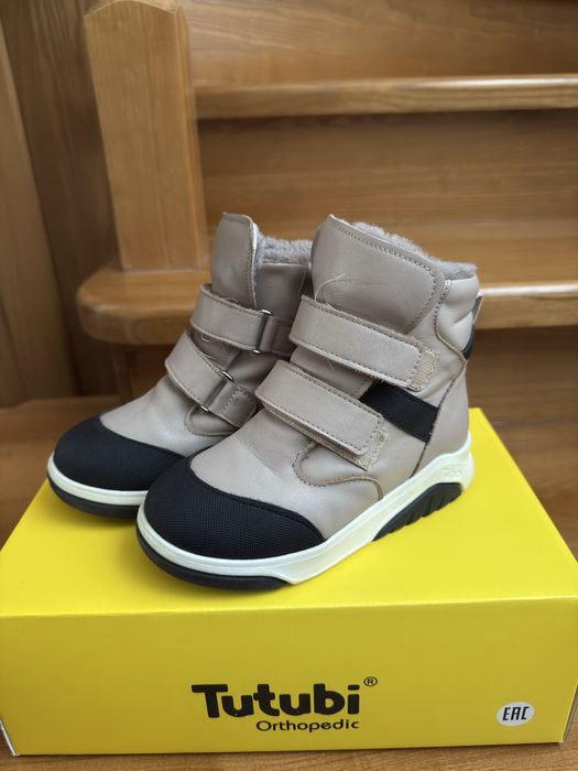 Зимові черевики для дівчинки Tutubi. 28 розмір