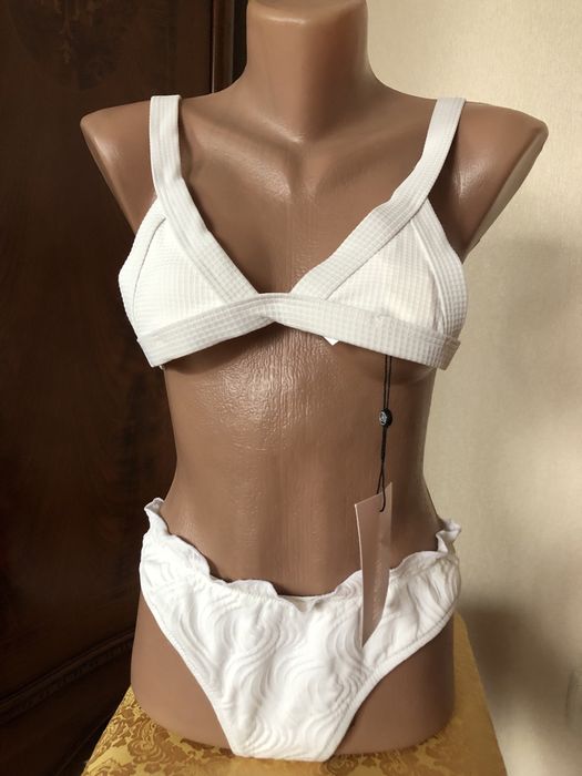 Купальник роздільний та суцільний