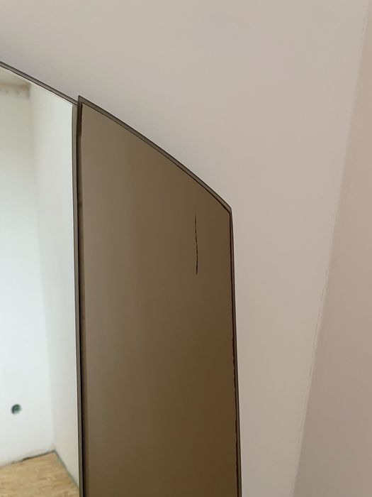 Дзеркало з підставкою