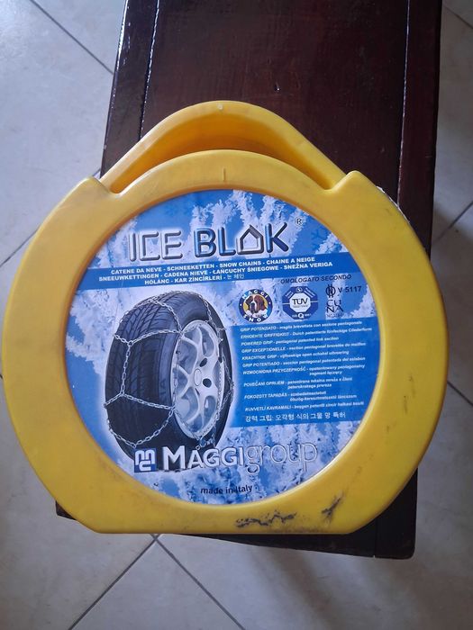 Correntes ne neve automóvel