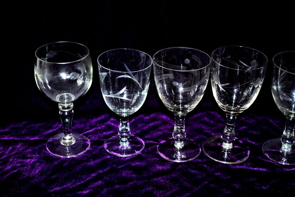 Набор бокалов 4 шт одинаковые + 4 шт на высокой ножке для вина праздни