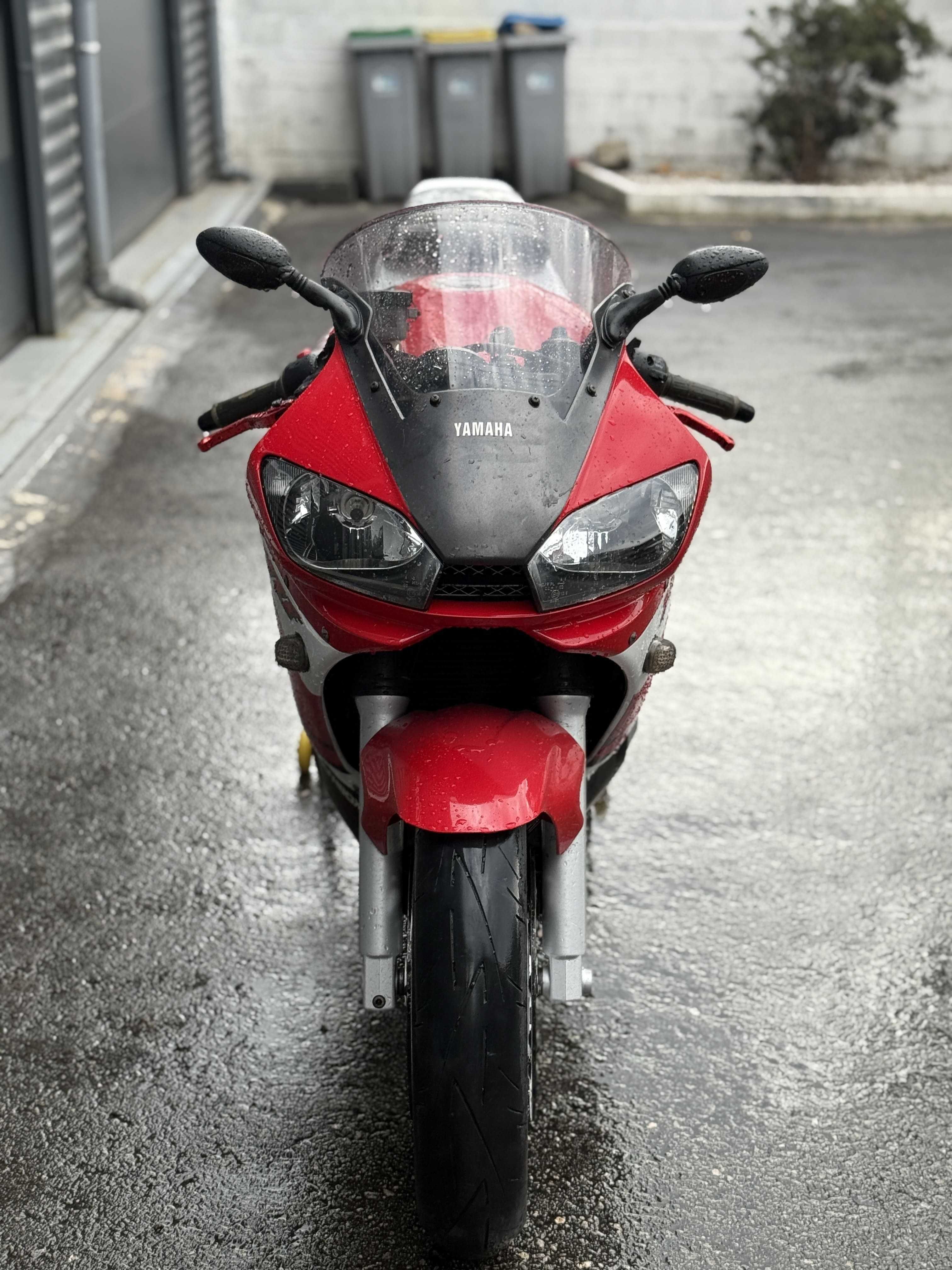 YAMAHA YZF R6 600