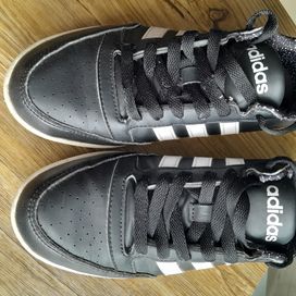 Buty Adidas Vl Hoops Lo W czarne 37 1/3 (24cm)