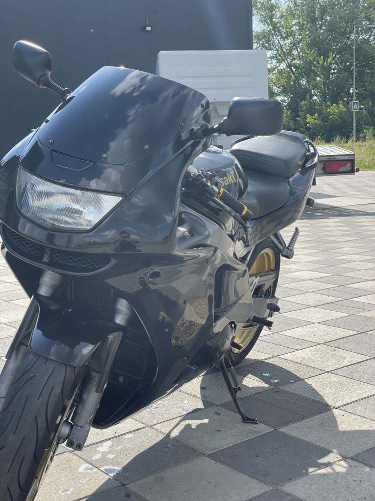 Продам Kawasaki Ninja zx6r