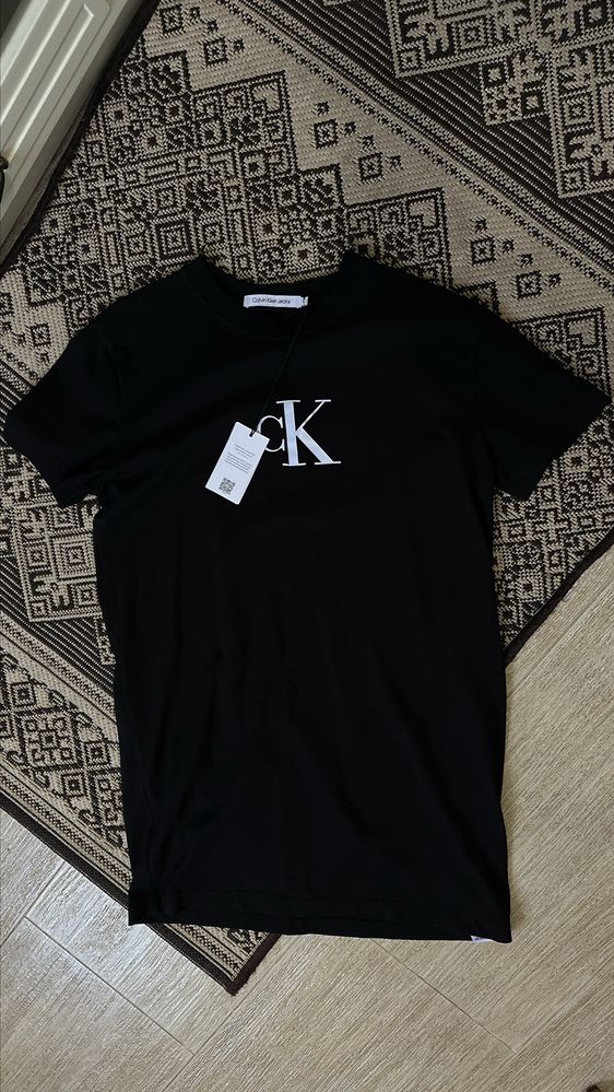 футболка сукня оверсайз Calvin Klein