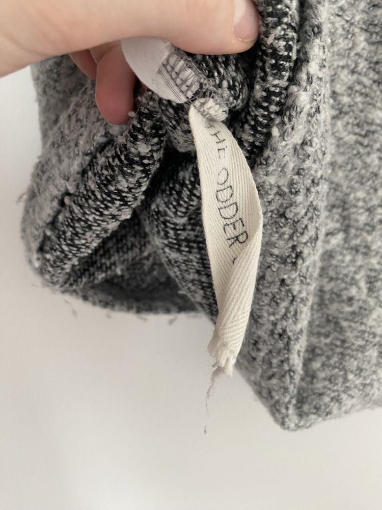 Sweter The odder side