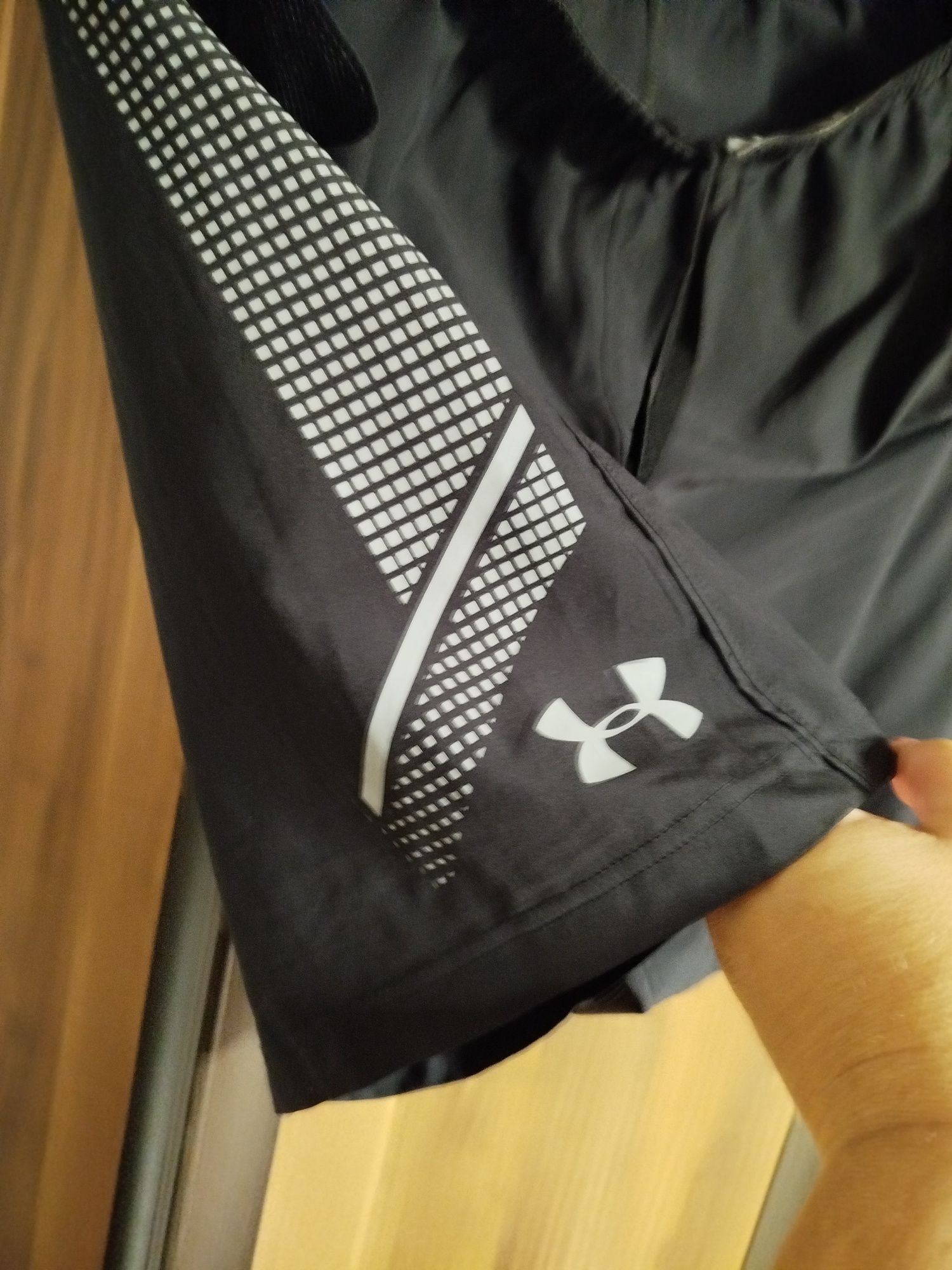 Spodenki krótkie męskie Under Armour rozmiar M stan idealny