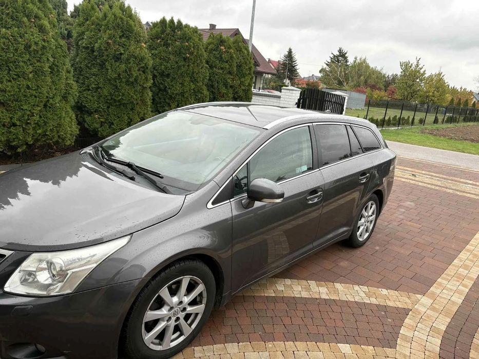 Toyota Avensis Sprzedam Toyota avensis 2010