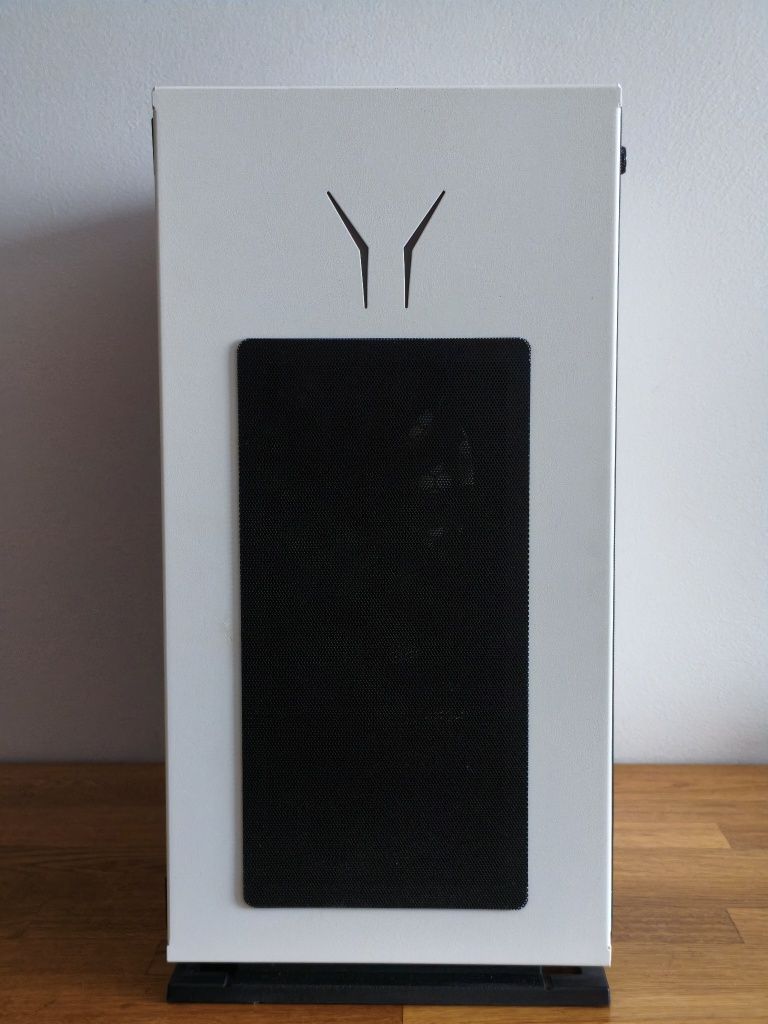 Obudowa InWin 301 White - modyfikowana, 3 filtry, 2 wentylatory ARGB