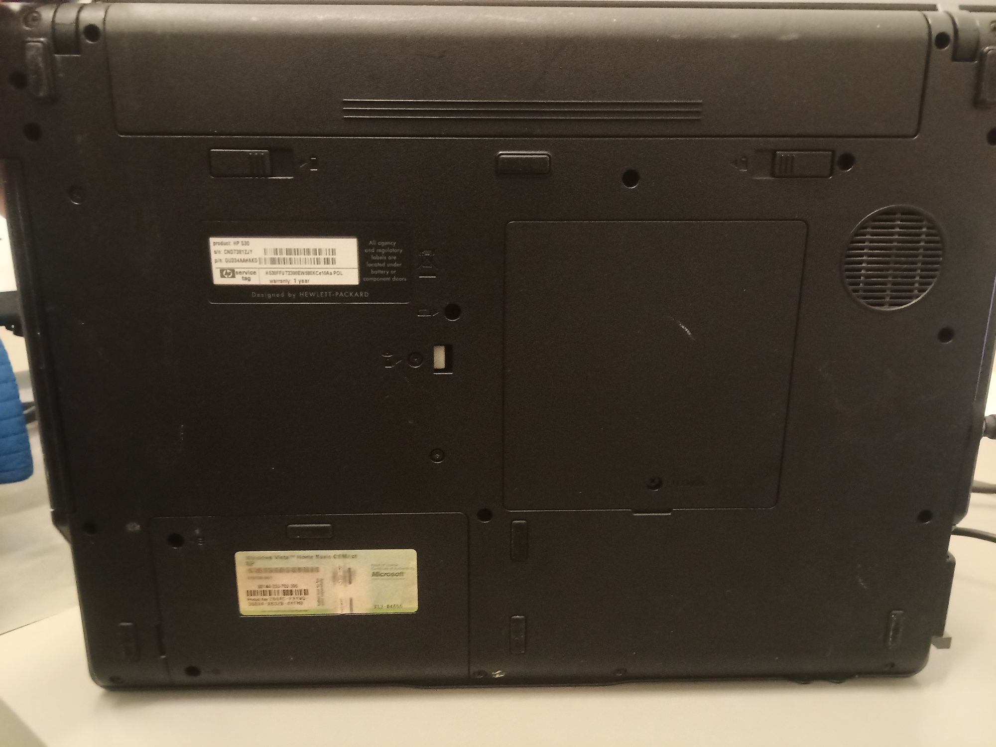 Laptop HP 530 z zasilaczem