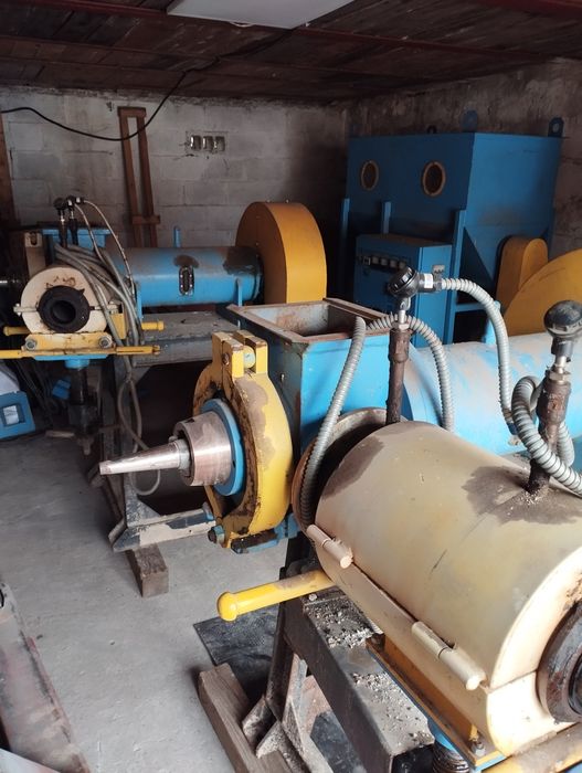 Пресс пиникей для производства топливных брикетов