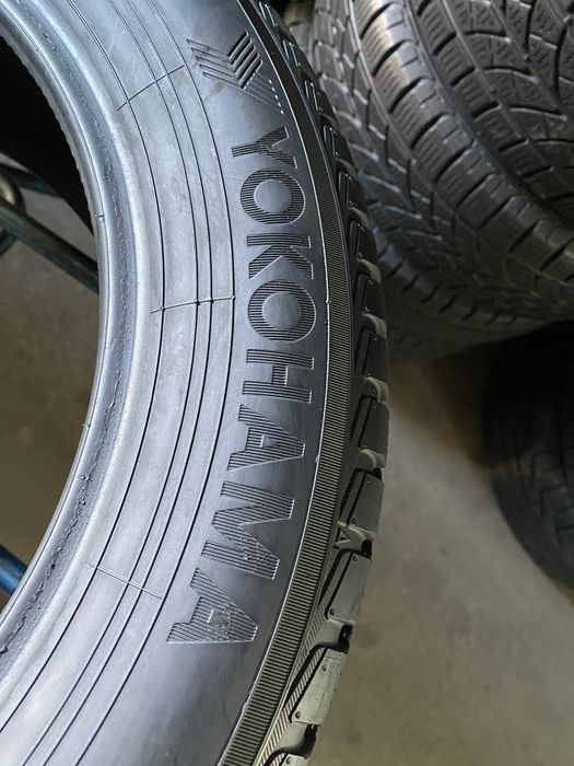 Шини 195/60/16 - 4шт Yokohama BluEarth winter V905 зима