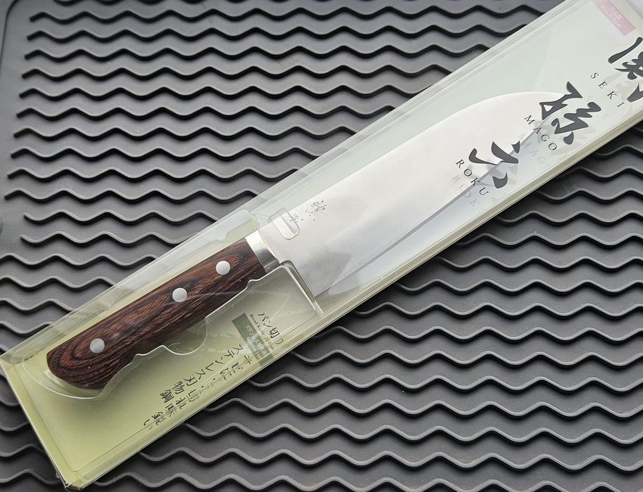 Nóż kuchenny japoński Hitohira Santoku kuty VG-1 ひとひら (一片)