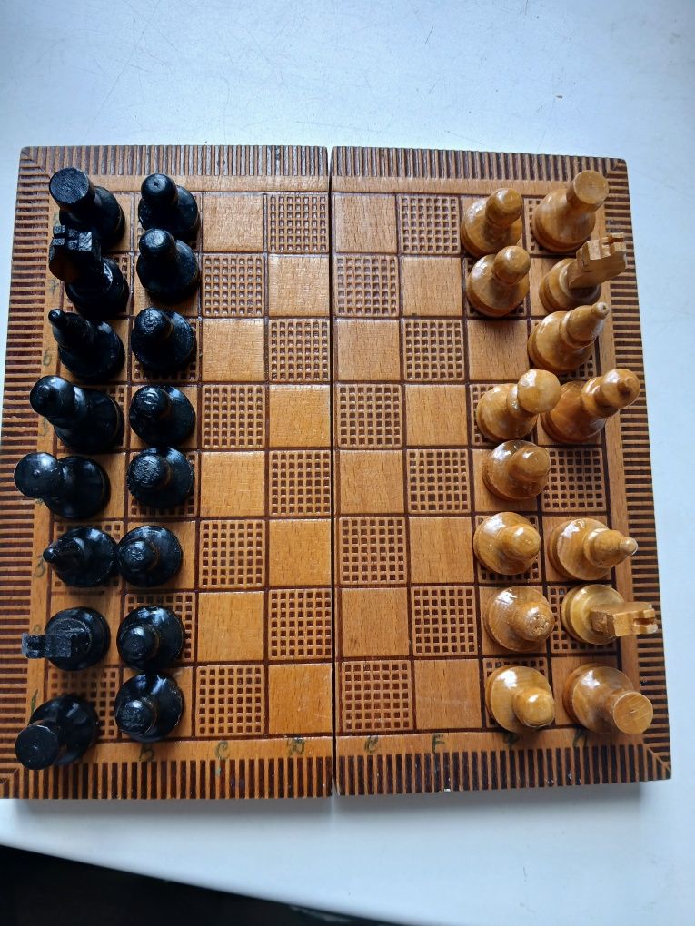 Деревянные шахматы с доской 18×18; шахматы и шашки поштучно