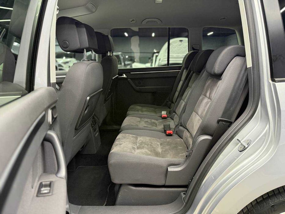 Volkswagen Touran 2012