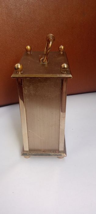 Продам настольные часы Слава