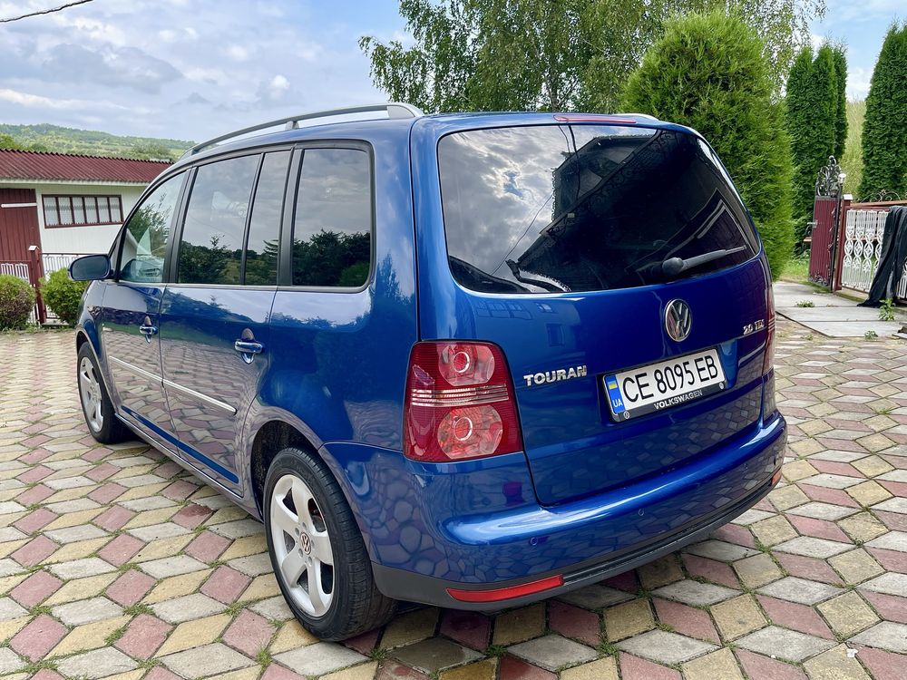 Volkswagen Touran