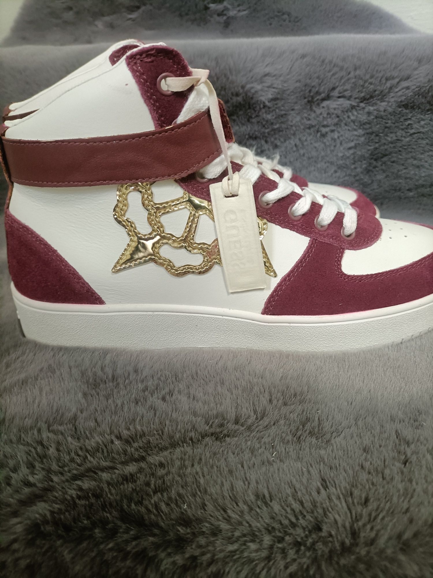 Adidasy za kostkę Guess