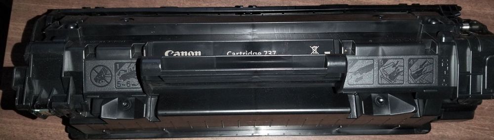 Картриджі оригінальні першопрохідні Canon 737