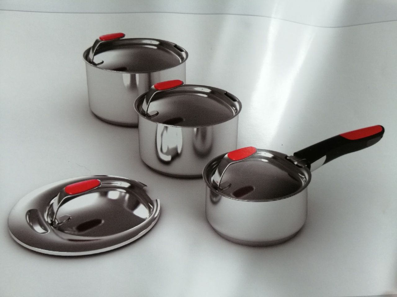 Garnek 2.8 l Kolekcja szefa kuchni Tupperware Compact Cookware KKSK