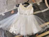 Sukienka do chrztu piękna biała kupiona i nieużyta r.68 3-6 miesięcy