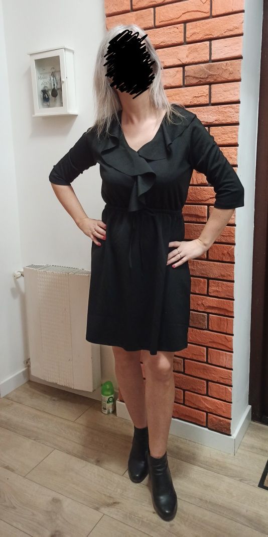 Sukienka czarna M falbanka z gumką